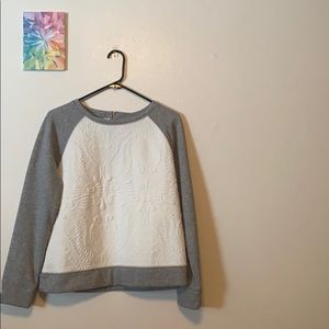 Grey sweater sweatshirt with white detail